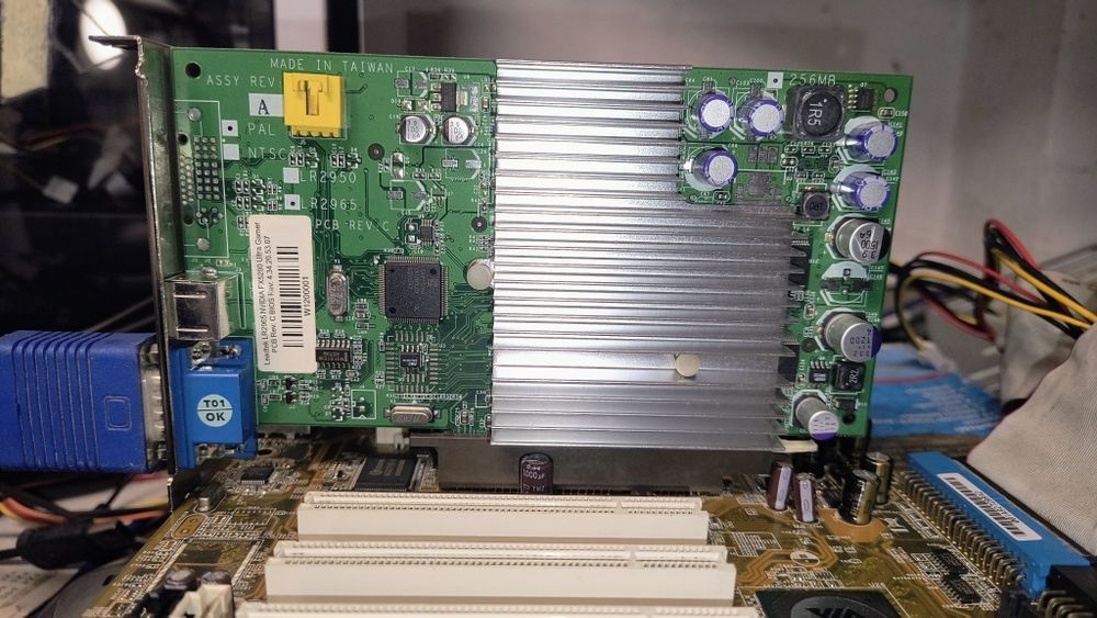 Karta graficzna leadtek fx5200 ultra gamer agp