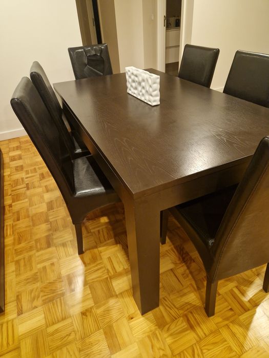 Mesa em wengue madeira maciça,  160x090  com 6 cadeiras