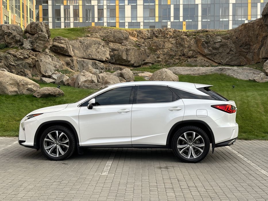 Lexus RX 2019 (карамельный салон)