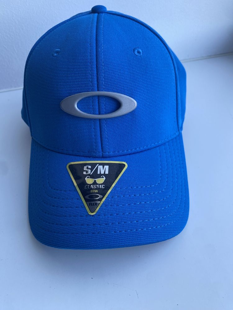 Бейсболка oakley