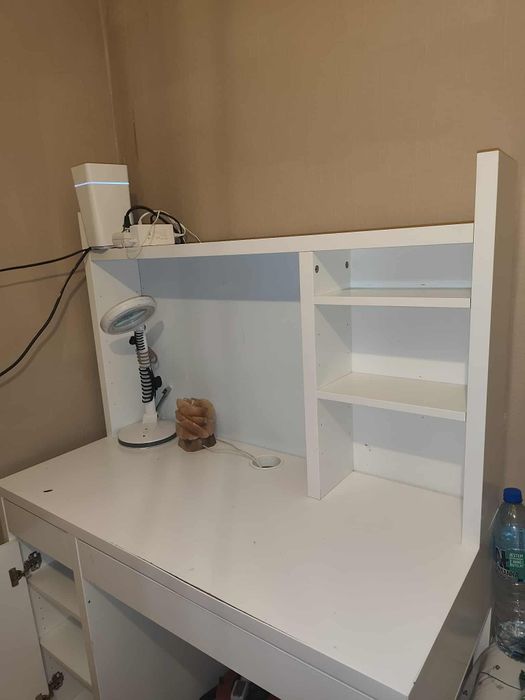 Biurko Ikea z nadstawka