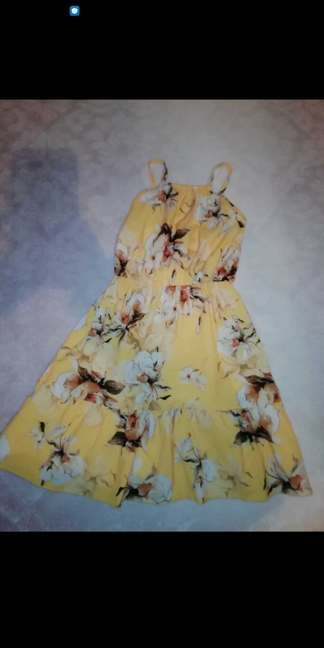 Vestido florido de criança