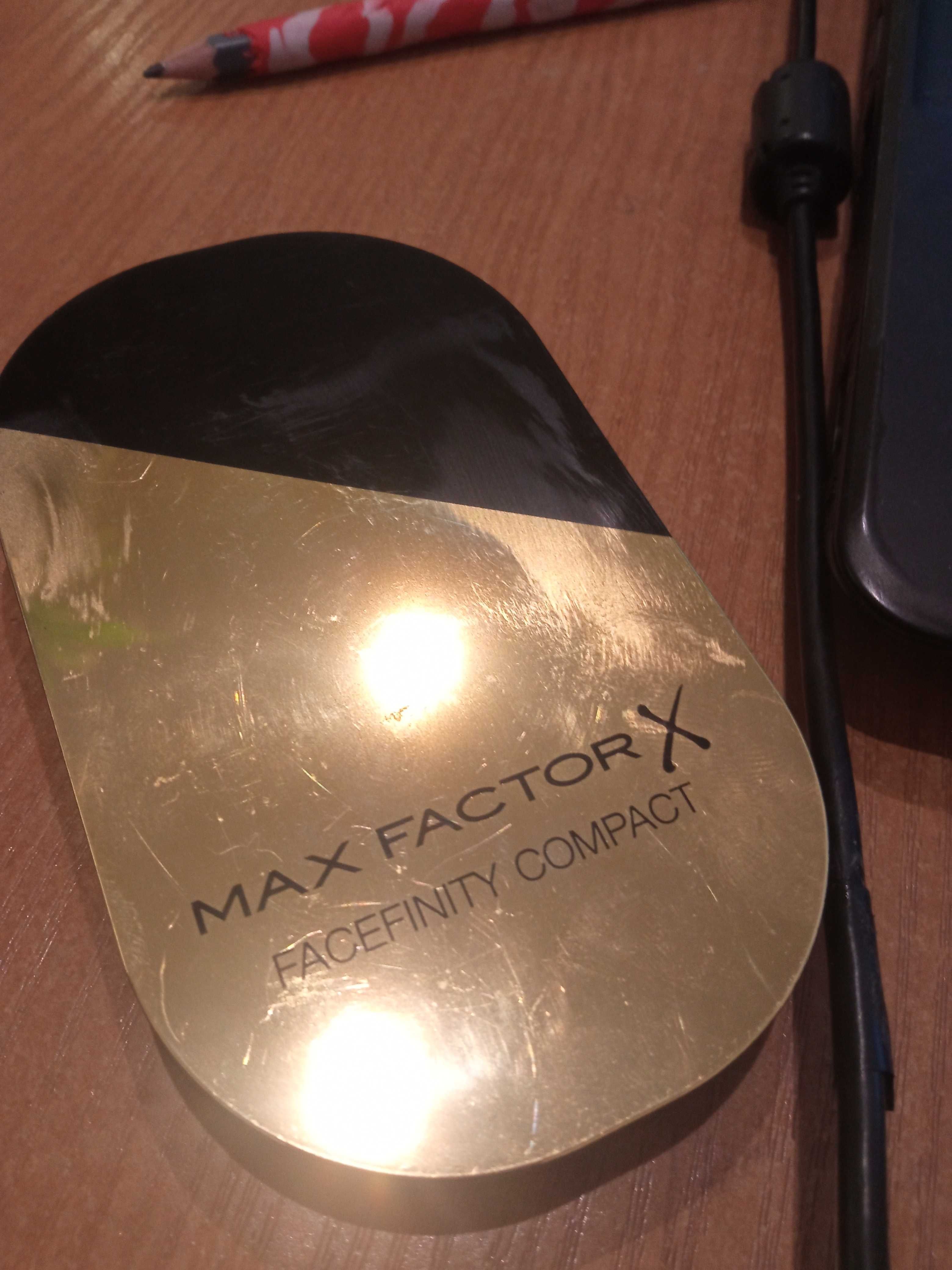 Maxfactor Facefinity пудра