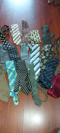 Lote de 21 gravatas