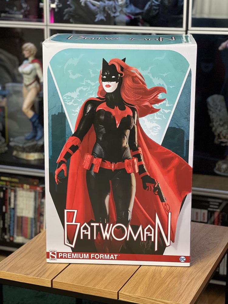 Batwoman Premium Format Sideshow
