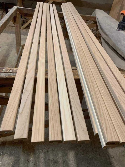 Декоративні дерев'яні рейки, балки, панелі з дерева.