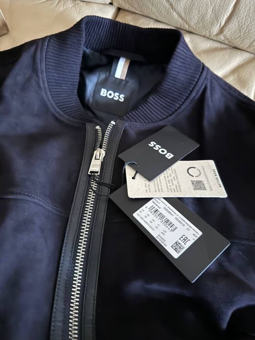 Замшевая куртка Boss с кожаными вставками