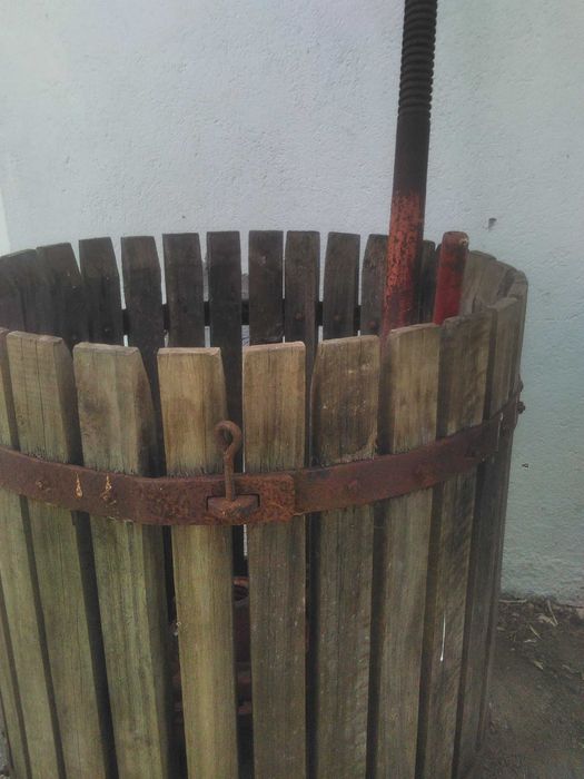 Prensa para uvas