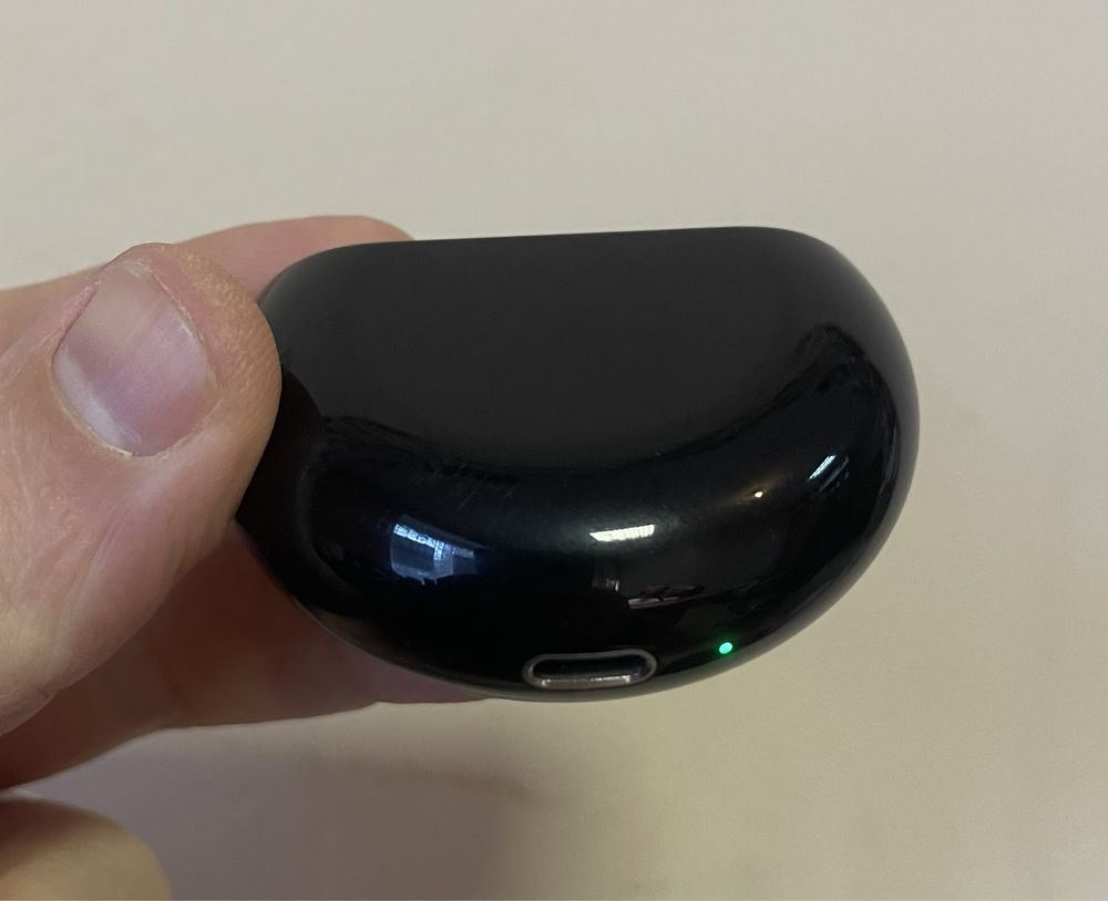 Кейс для Bluetooth наушников Huawei Freebuds 3 б/у