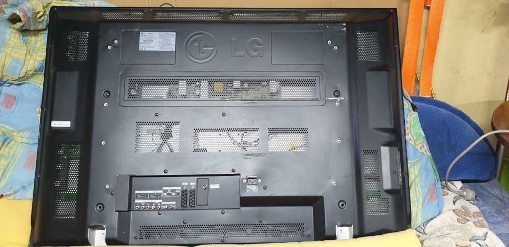 Телевізор LG 42  діагональ