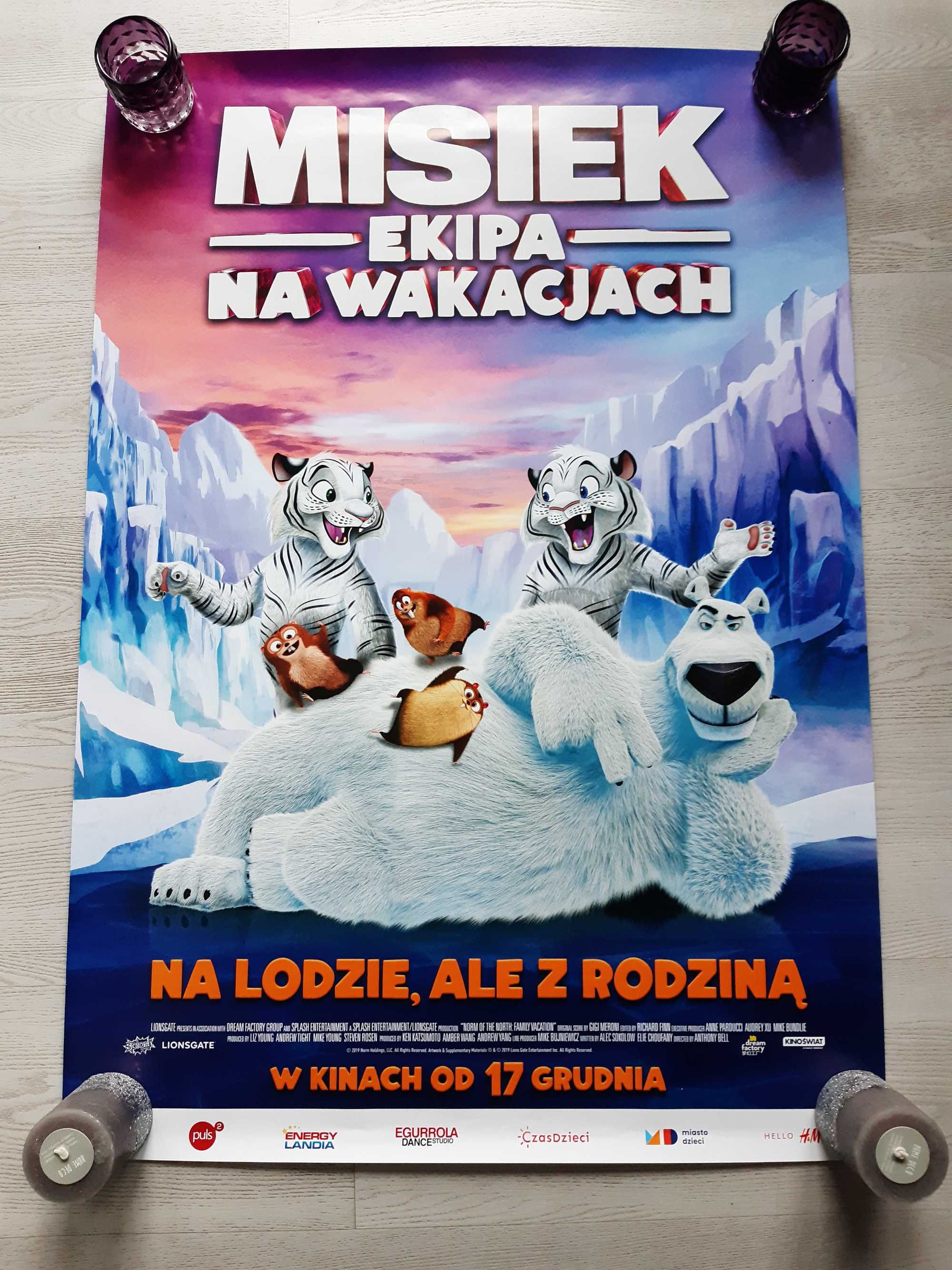 Plakat kinowy z filmu bajki Misiek ekipa na wakacjach bajka