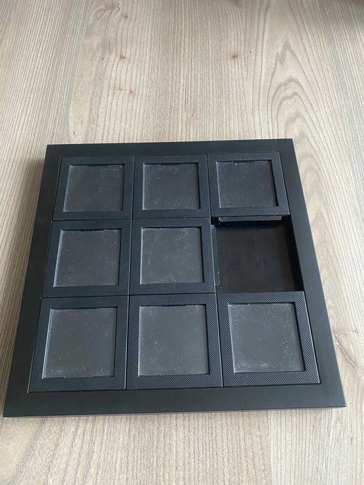 Ramka stojąca na zdjęcia obrazek w formie puzzli