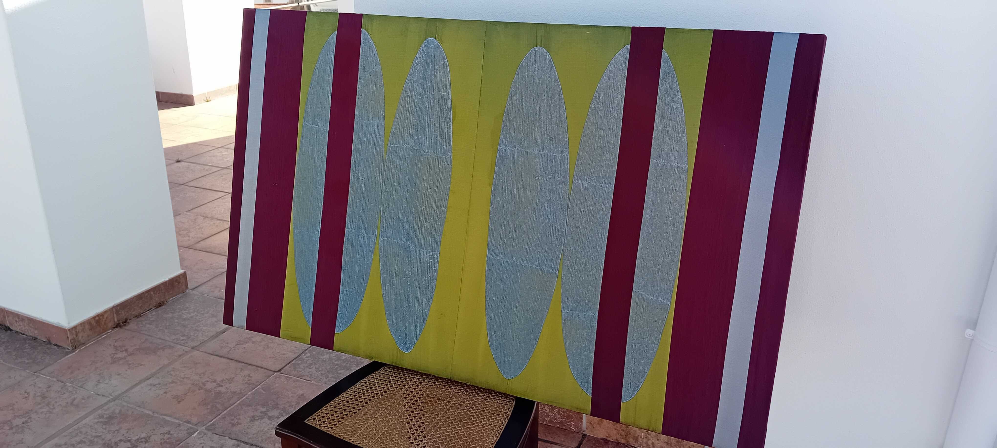 Painel forrado a tecido de seda 125 x 75 cms!