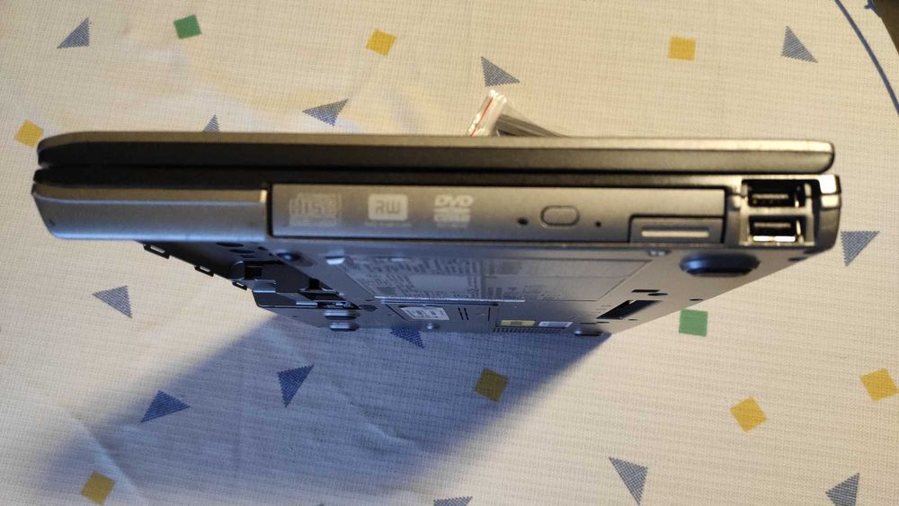 Dell Latitude D630 Kompletna obudowa, matryca itp. Stan bardzo dobry.