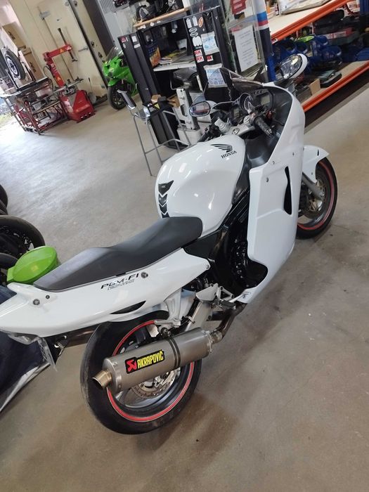 Honda cbr 1100xx
