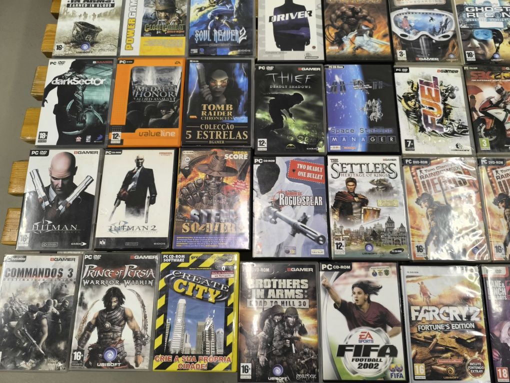 64 Jogos PC  Age of empires " Diablo 2 " " Football Manager " Guilty G