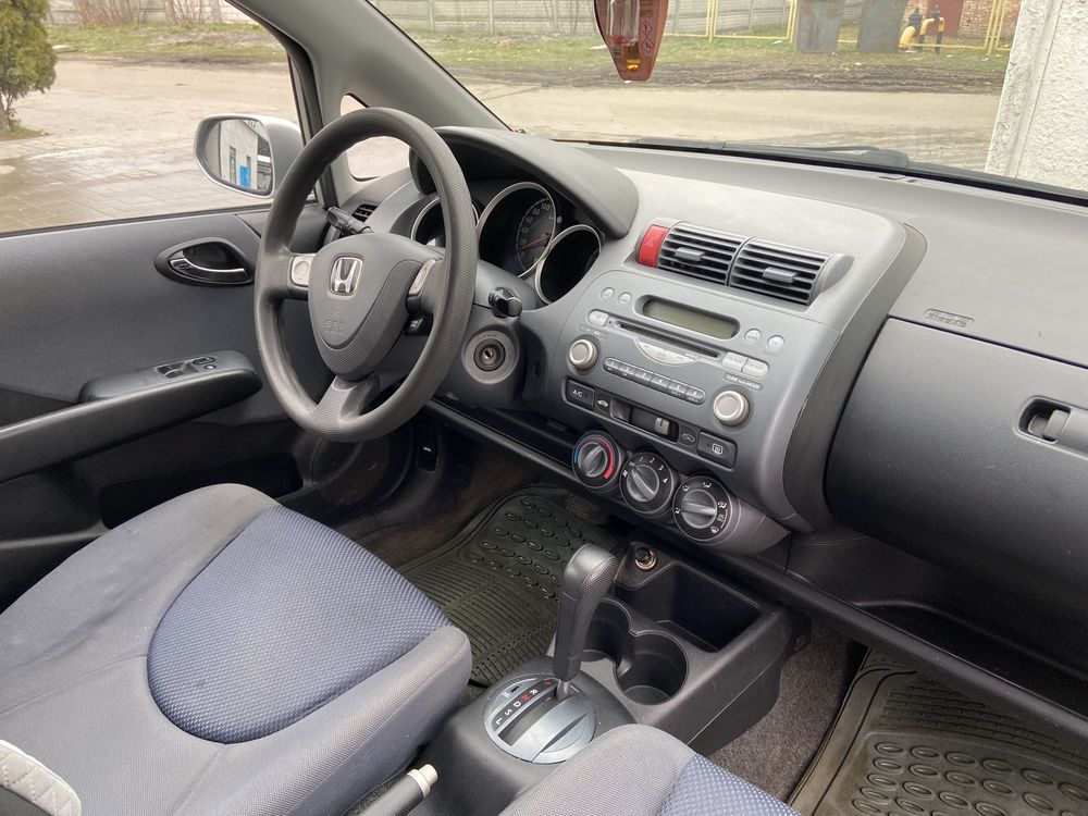 Продам Honda Jazz