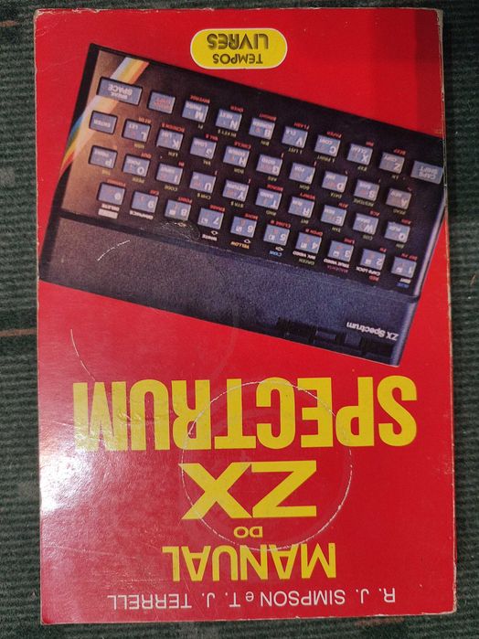 Manual do ZX Spectrum - R. J. Simpson e T. J. Terrell