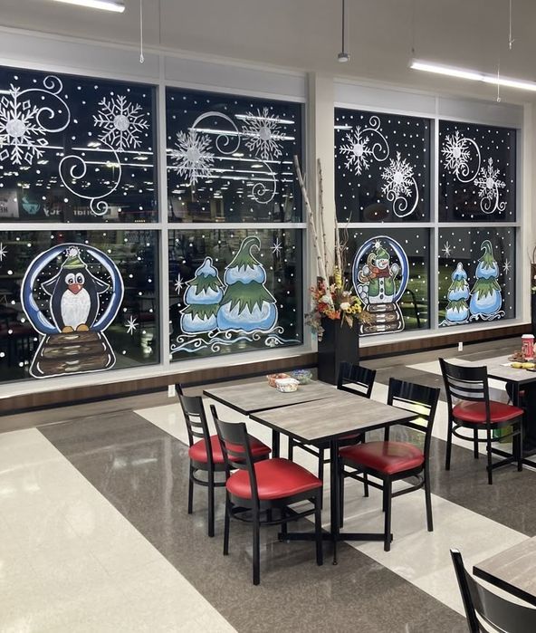 Розпис, розмальовування вітрин, вікон та стін