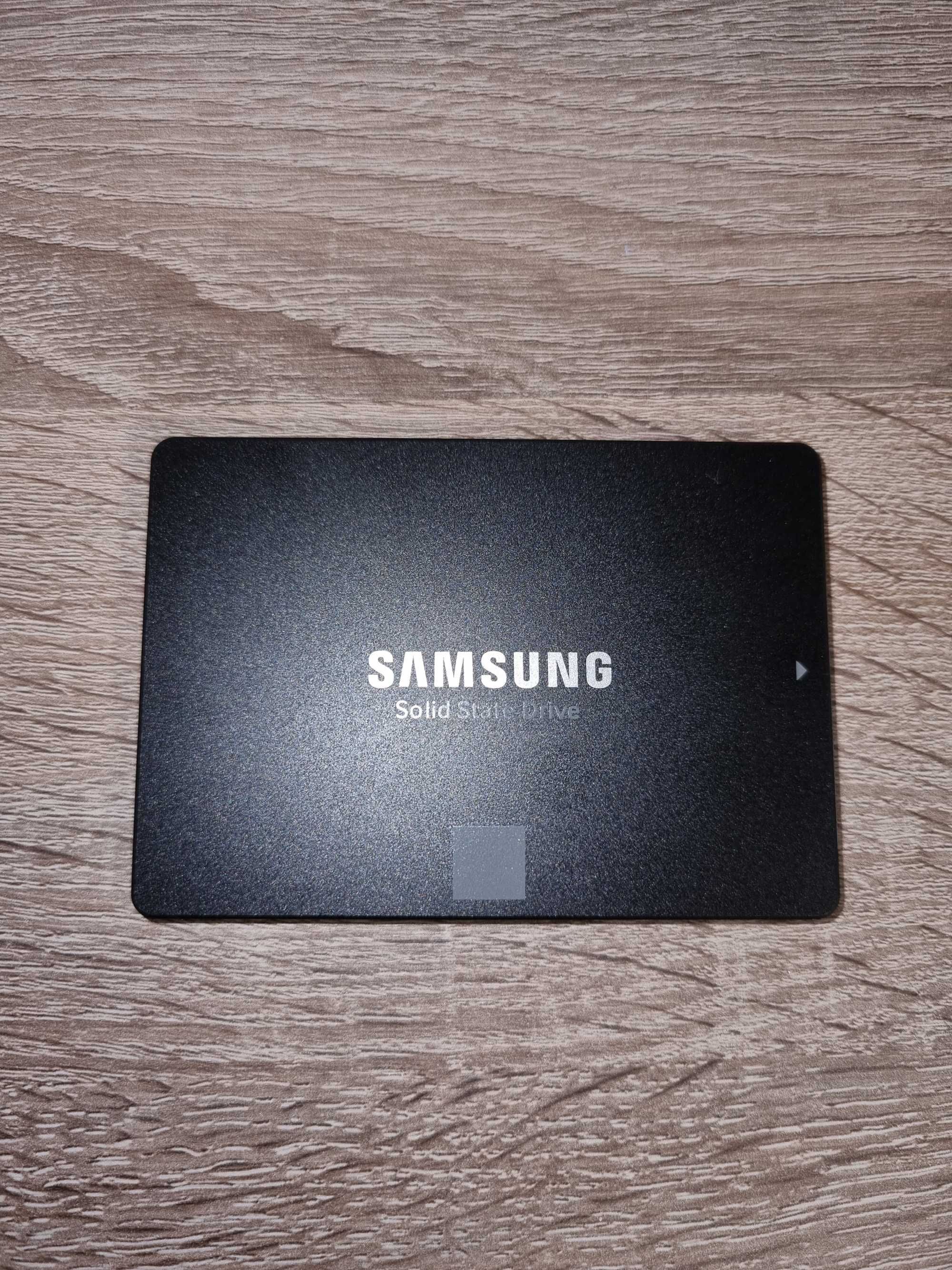 SSD накопичувач Samsung 860 EVO 2.5 500 GB