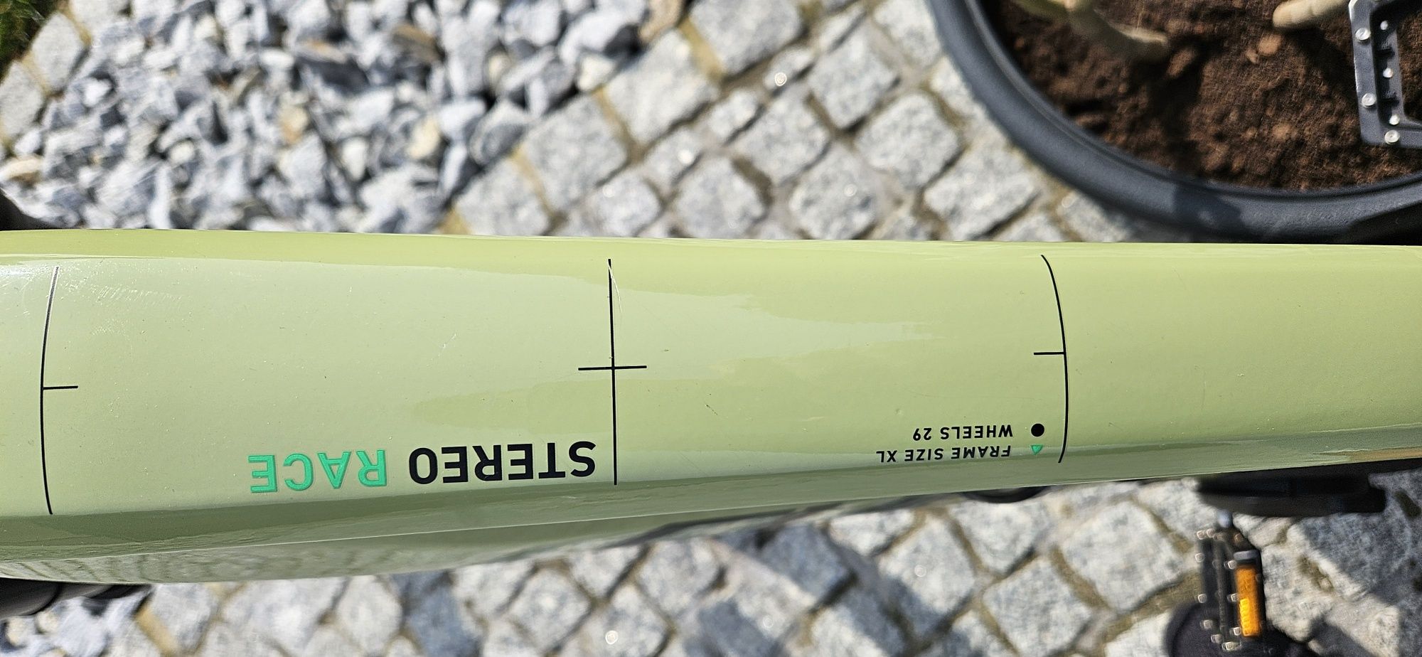 Rower elektryczny Cube Stereo race XL