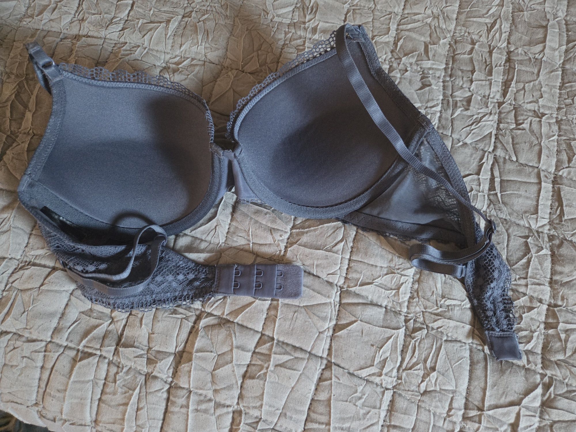 Koronkowy biustonosz push-up H&M 70C
