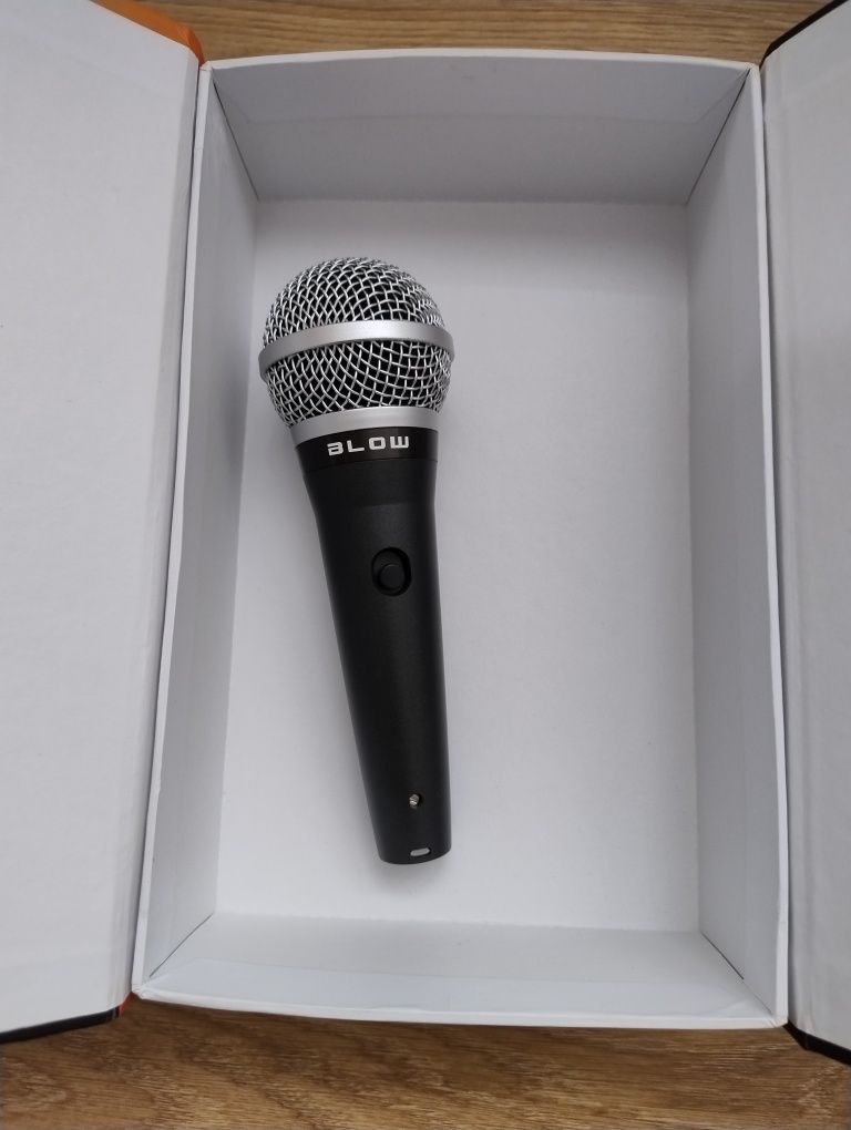 Mikrofon dynamiczny Blow PRM 321 solidny, ciężki