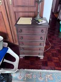 Vende-se móvel camiseiro vintage em madeira com 5 gavetas