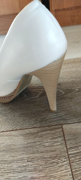 Продам свадебные туфли