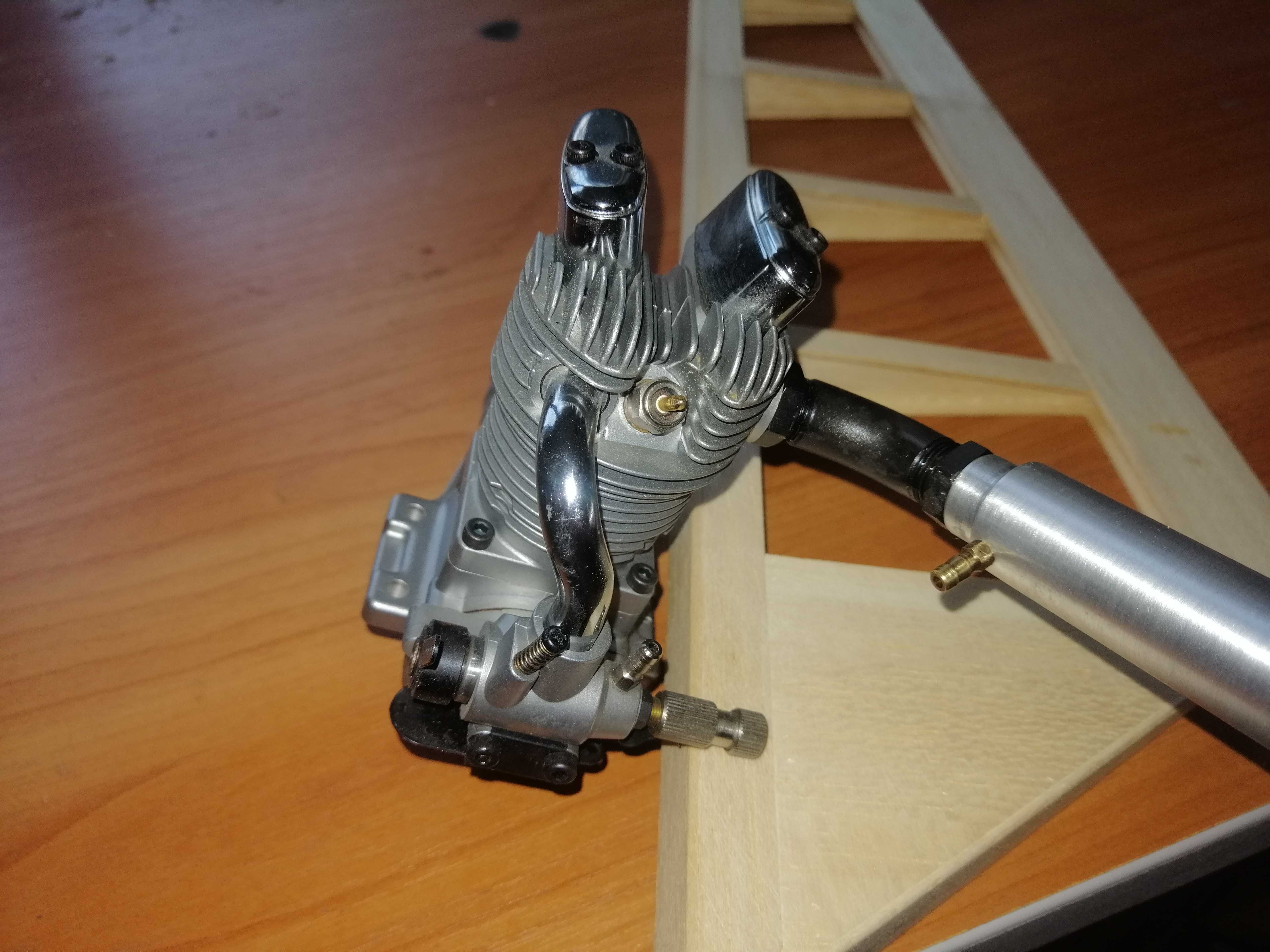 Saito FA 80 silnik modelarski rc Fabrycznie nowy