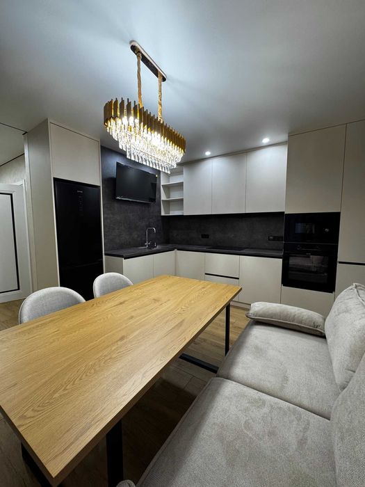 Продам стильну 2 кімнатну квартиру в ЖК UONE. До центру 5 хвилин. 65м2