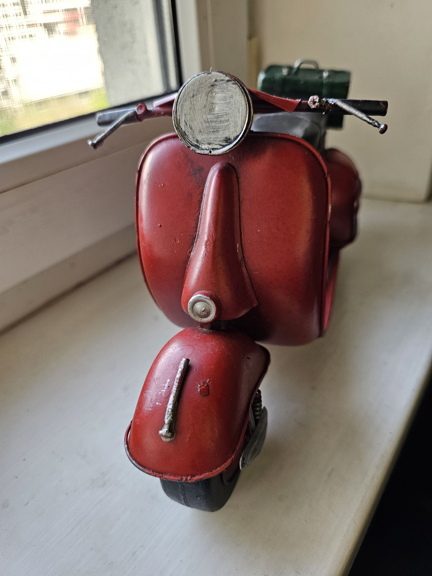 Вінтаж Металева Модель Мопеда Vespa 1959 з Корзиною Італія 1980х