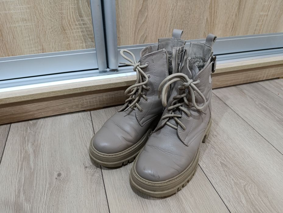 Зимові черевики 38 розміру