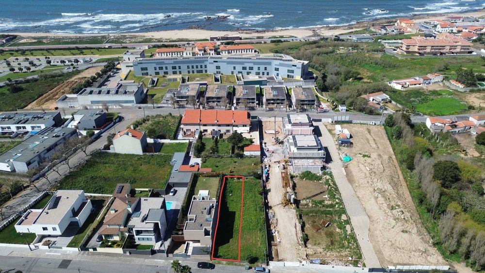 Terreno para venda 350m da Praia de Valadares