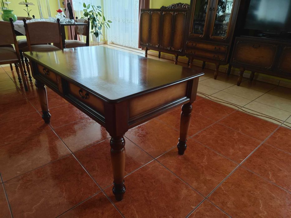 Meble drewniane do salonu