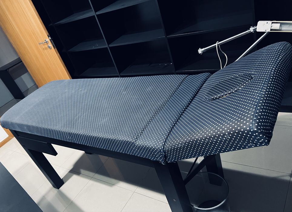 Marquesa com zona para a cabeça removivel