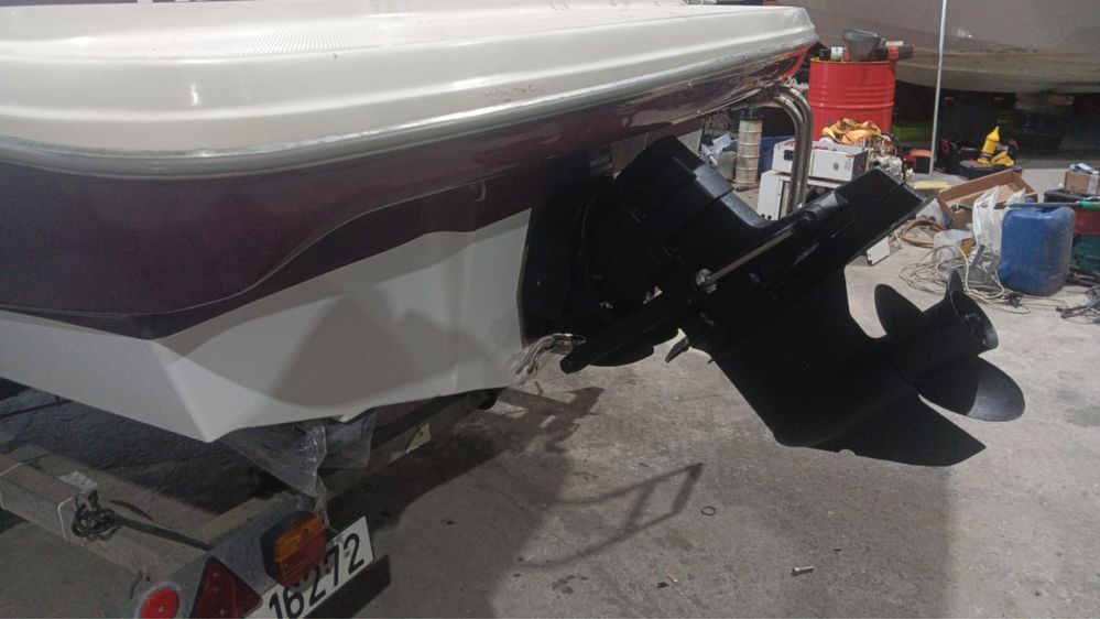 Barco Maxum 19 SCR
