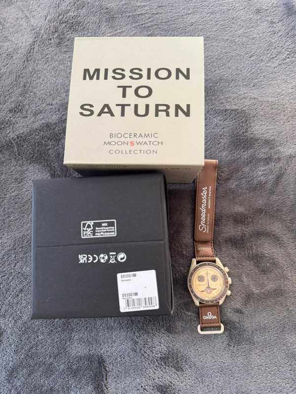Omega x Swatch SO33T100 – Złoty Blask Saturna