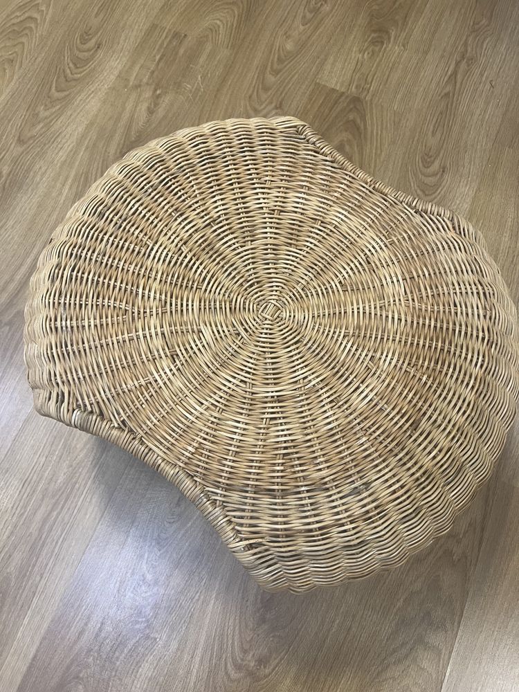 Pousa pés IKEA como novo