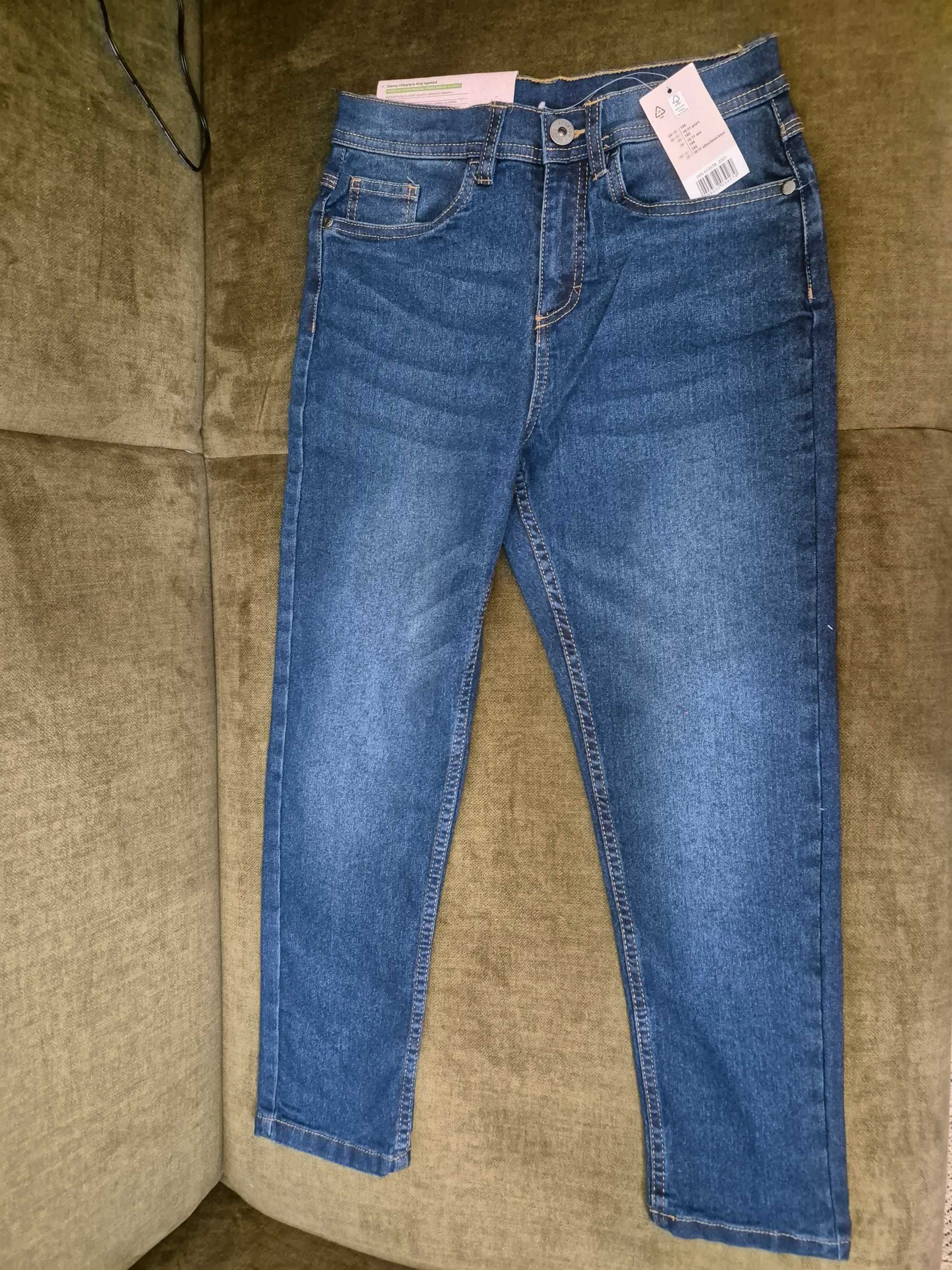 Jeansy chłopięce tapered fit 146