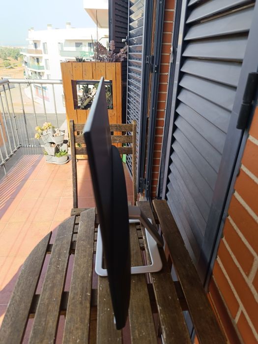 HP 24F Monitor in Impeccable Condition!64284594107266121