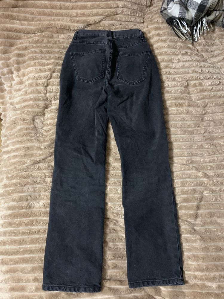 Чорні джинси прямі широкі середня посадка