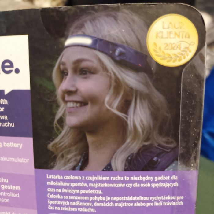 Latarka czołowa z czujnikiem ruchu