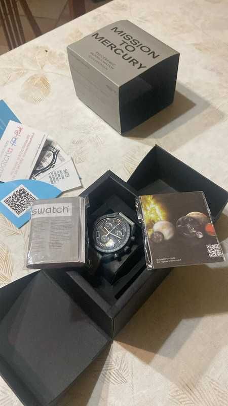 Omega x Swatch Merkury SO33A100：Bioceramika z Merkurem