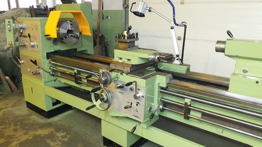 Tokarka uniwersalna Tur 630 m x 2000