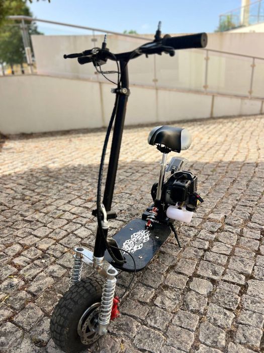 Trotinete a Gasolina Nova