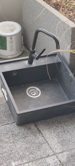 Sprzedam umywalkę z baterią