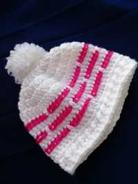 Gorros novos em lã croche p/ criança, dos 0-24 m. Várias cores