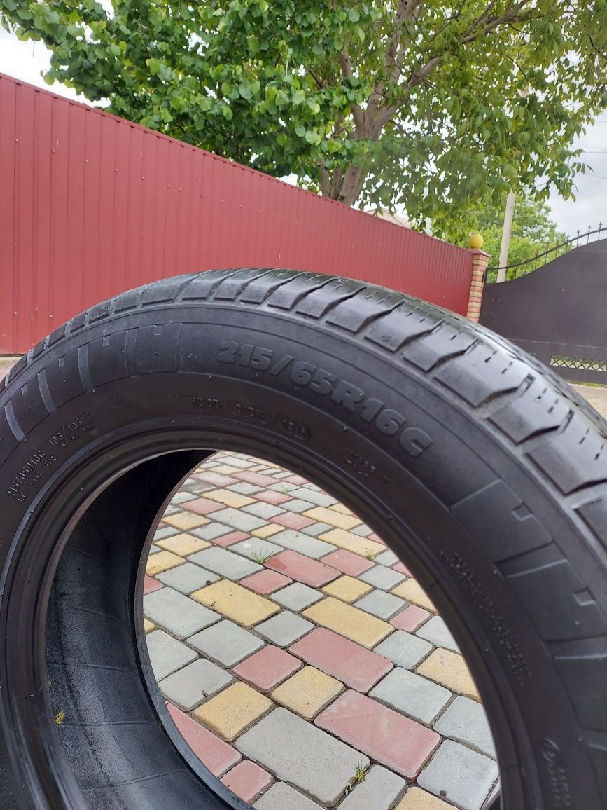 продам гуму Michelin agilis 51
215/65/r16c