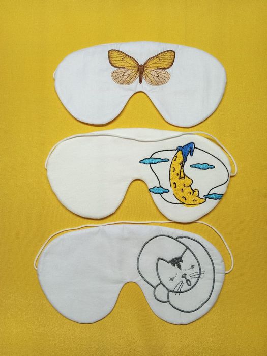 Маска для сну з вишивкою